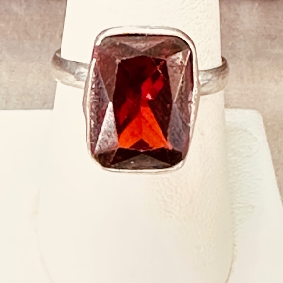 925 Sterling Silver Plated Ring Red Topaz Faceted & Bezel Set Rectangular - Picture 13 of 15